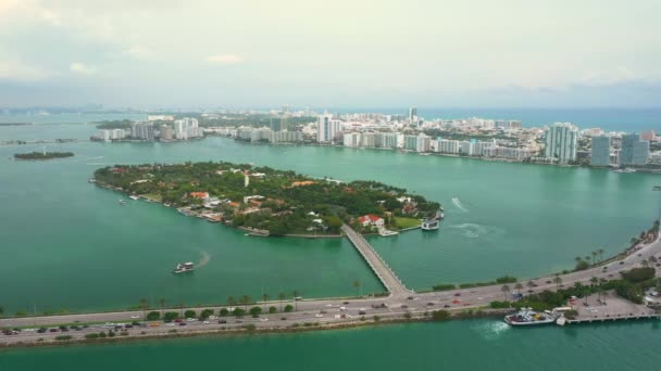 Flyg Miami Star Island Och Macarthur Causeway Biscayne Bay — Stockvideo