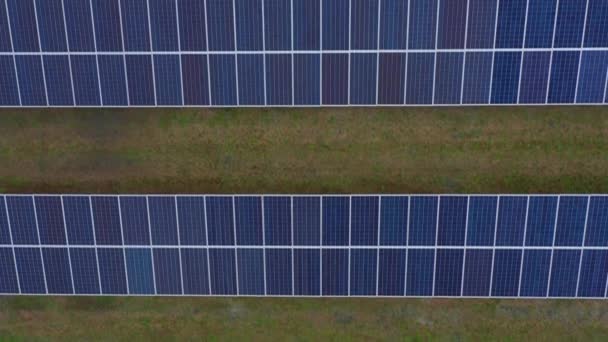 Aufnahmen Aus Der Luft Von Einem Solarpark — Stockvideo