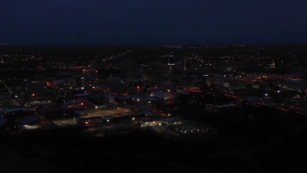 Видео Воздуха Downtown Jackson Mississippi Ночью — стоковое видео
