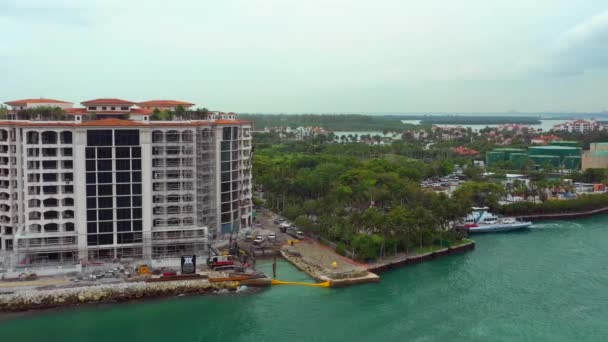 Vzdušný Video Kobi Karp Vývoj Rybářském Ostrově Miami Beach — Stock video