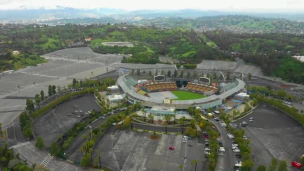 Luchtfoto Pull Out Shot Dodgers Stadion — Stockvideo