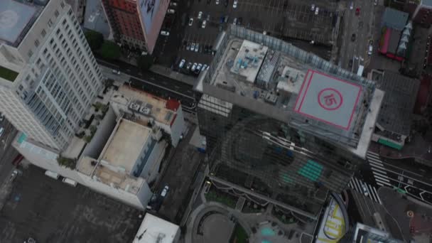 Vzdušné Naklápění Nahoru Odhalují Centrum Los Angeles — Stock video