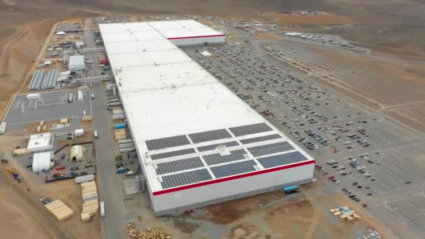 Luftaufnahmen Helikopterrundflug Tesla Gigafactory Nevada — Stockvideo