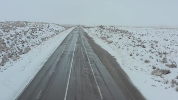 Antenn Över Highway Vinter Snö Storm — Stockvideo