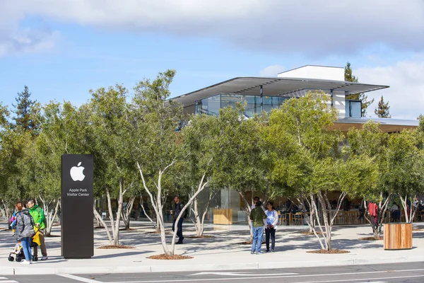 Apple Store Lincoln Road editorial image. Image of retail - 60433195