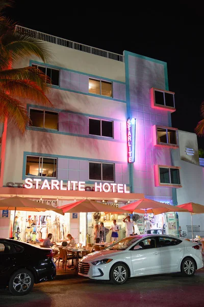 Starlite Hotel Miami Beach notte luci al neon — Foto Stock