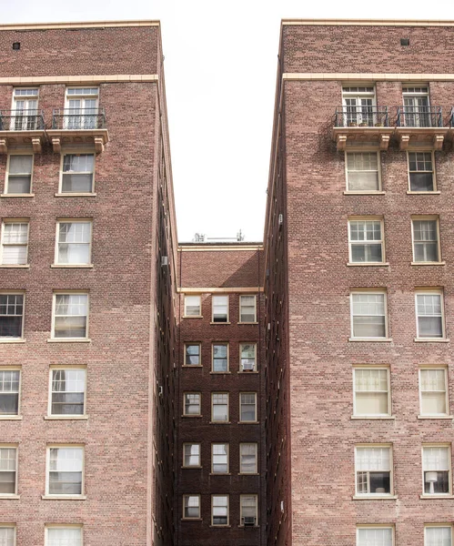 Arquitectura genérica de ladrillo rojo — Foto de Stock