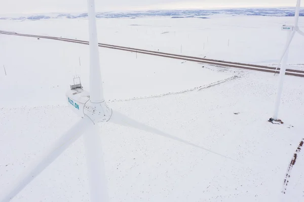 Foto Aérea Aerogeneradores Invierno Paisaje Nieve Blanca — Foto de Stock