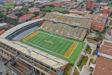 Kolej kampüsü futbol stadyumu havadan görüntü