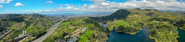 Havadan panorama Hollywood Hills California görünür işareti — Stok fotoğraf