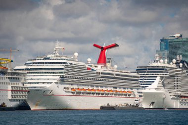 Stok fotoğraf Carnival Conquest Port Miami at