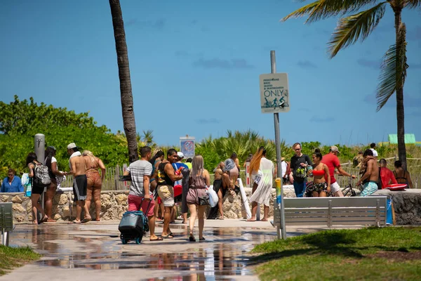 Stock Fotó turisták Miami Beach — Stock Fotó