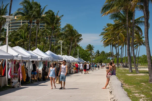 Miami Beach Ocean Drive hétvégi gazdák piaci Stock Photo — Stock Fotó