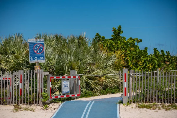 Miami Beach Ocean Access Road for pieszych Zdjęcia stockowe — Zdjęcie stockowe