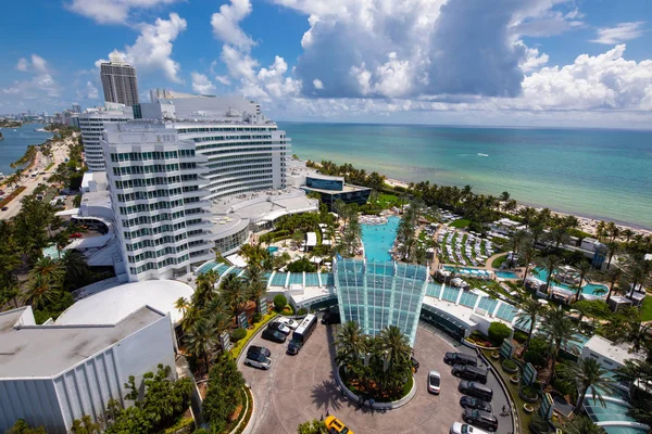 Foto aérea Fontainebleau hotel Resort Miami Beach FL — Foto de Stock