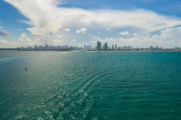 Fotografia aérea Miami de longe da costa — Fotografia de Stock