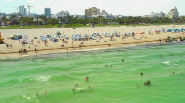 Sahilde Yaz stok video insanlar