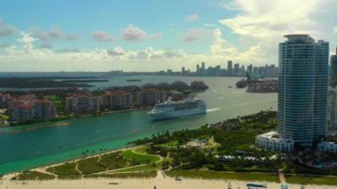 2019'da Miami Beach'in hava sahnesi ada ve liman vuruldu