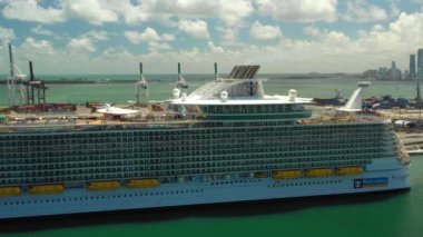 Drone video Senfoni Denizler Port Miami Fl 4k at