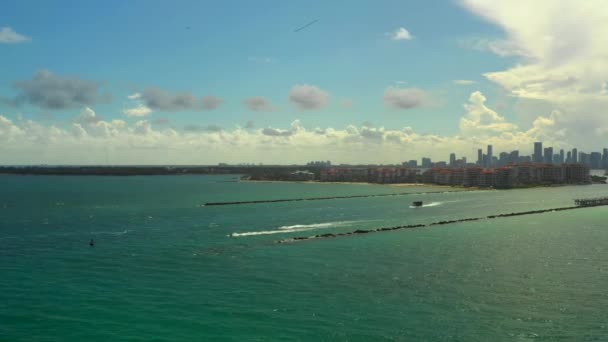 Aerial Inlet Miami Beach Fisher Island Scene — Stock Video