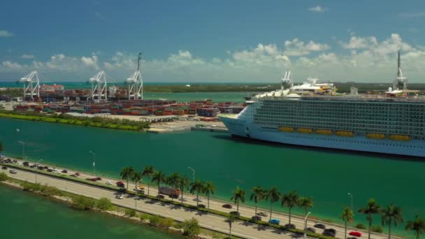 Luftvideo Herrliche Kreuzfahrtschiff Miami Symphonie Der Meere Stock — Stockvideo