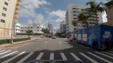 Stok görüntüleri Miami Beach sürüş plakaları ileri görünümü 4k 60p