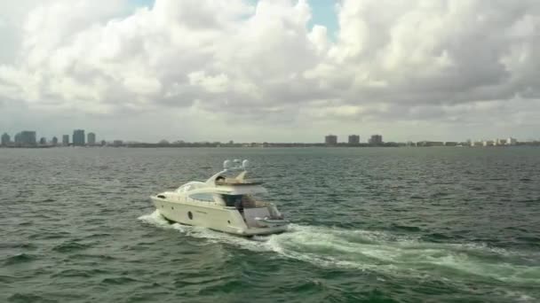 Yacht Vidéo Aérien Vue Sur Baie Miami Arrière Plan — Video