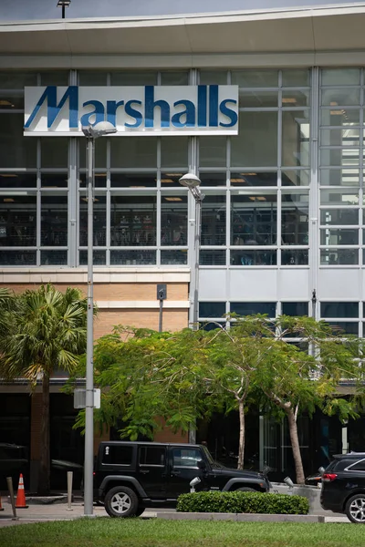 Stock photo Midtown Miami Marshalls retail shop — Stock Photo, Image