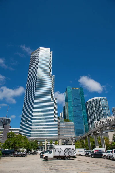 Stock photo highrise bank buildings at Downtown Miami FL — Stock Photo, Image