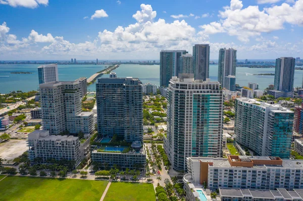 Vista aérea del centro de Miami Florida de la bahía de Biscayne — Foto de Stock