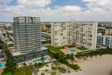 Modern ve eski condominiums Pompano Beach Fl