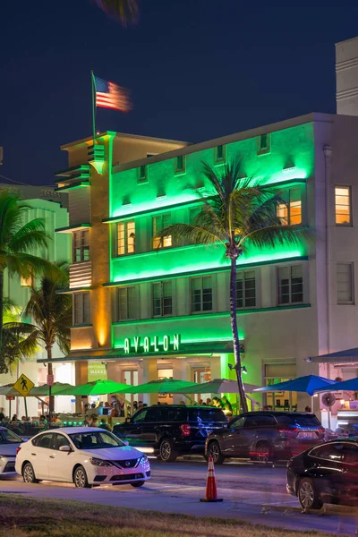 Avalon hotel miami beach photo nacht ocean drive — Stockfoto