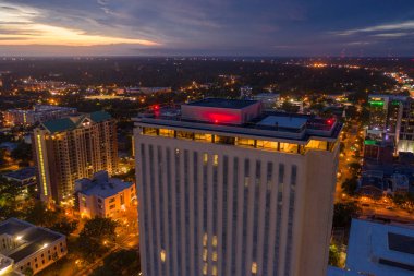 Florida State Capitol Binası gece drone ile vuruldu
