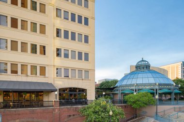 Kleman Plaza Tallahassee FL