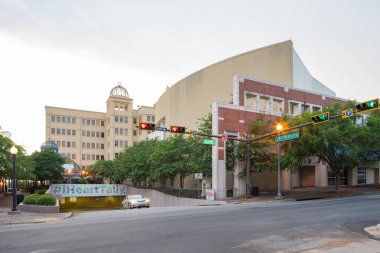 Kleman Plaza Tallahassee FL