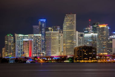 Bankalar ve highrise kınamak Downtown Miami