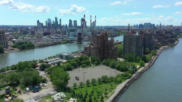 Vídeo Aéreo Roosevelt Island Hunters Point Nueva York — Vídeo de stock