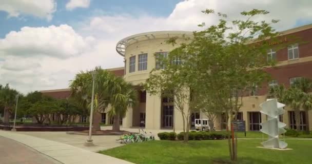 Здание Университета Центральной Флориды — стоковое видео