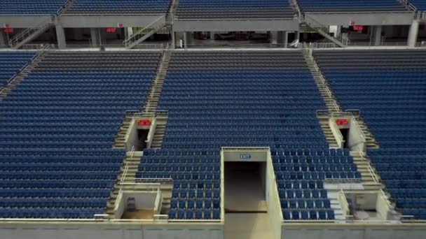 スポーツスタジアムの空中を引き出すために座席からクローズアップ — ストック動画
