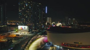 Downtown Miami gece sahnesi