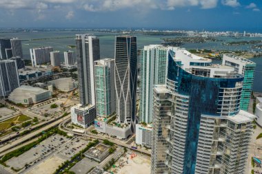 Havadan fotoğraf Miami Paramount worldcenter Tower tamamlanmak üzere