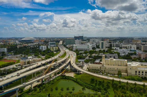 Autopistas y hospitales aéreos de Miami — Foto de Stock