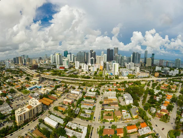 Panorama de ojo de pez de gran angular de Brickell Miami desde el lado oeste — Foto de Stock