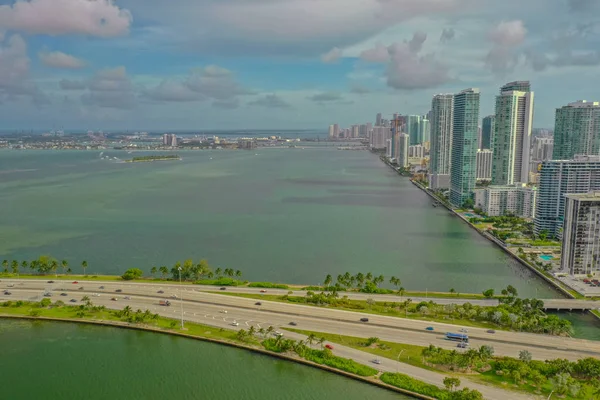 Waterfront daireler Edgewater Miami — Stok fotoğraf