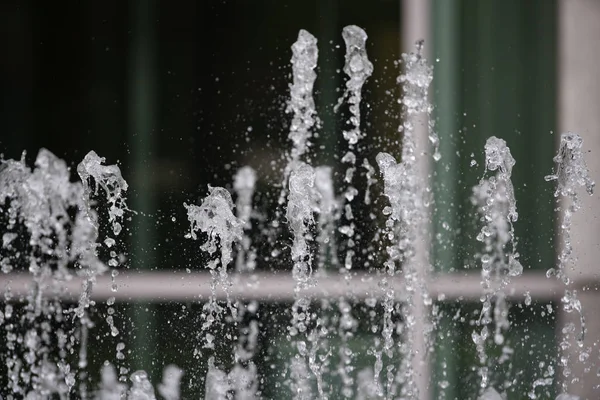 Voda zmrazená při krátké expozici vzduchu — Stock fotografie