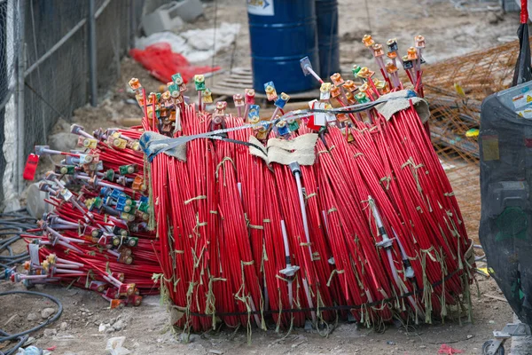 Post Tension cables rolled up at a construction site — Stock Photo, Image