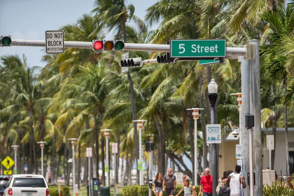 Miami Beach 5th Street início de Ocean Drive Florida EUA — Fotografia de Stock