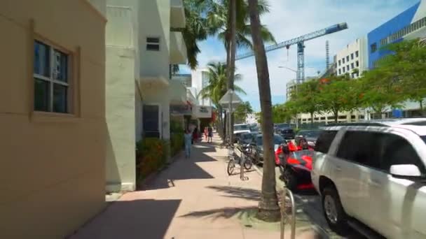 Motorkáři Pov Jezdí Washingtonu Avenue Miami Beach 60P — Stock video