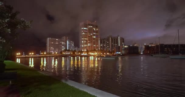 Lugn Innan Storm Natten Miami Beach Med Tung Mulet — Stockvideo