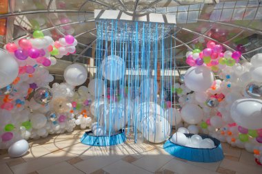 Aventura Mall Cur8 interaktif pop up geri scool deneyimi
